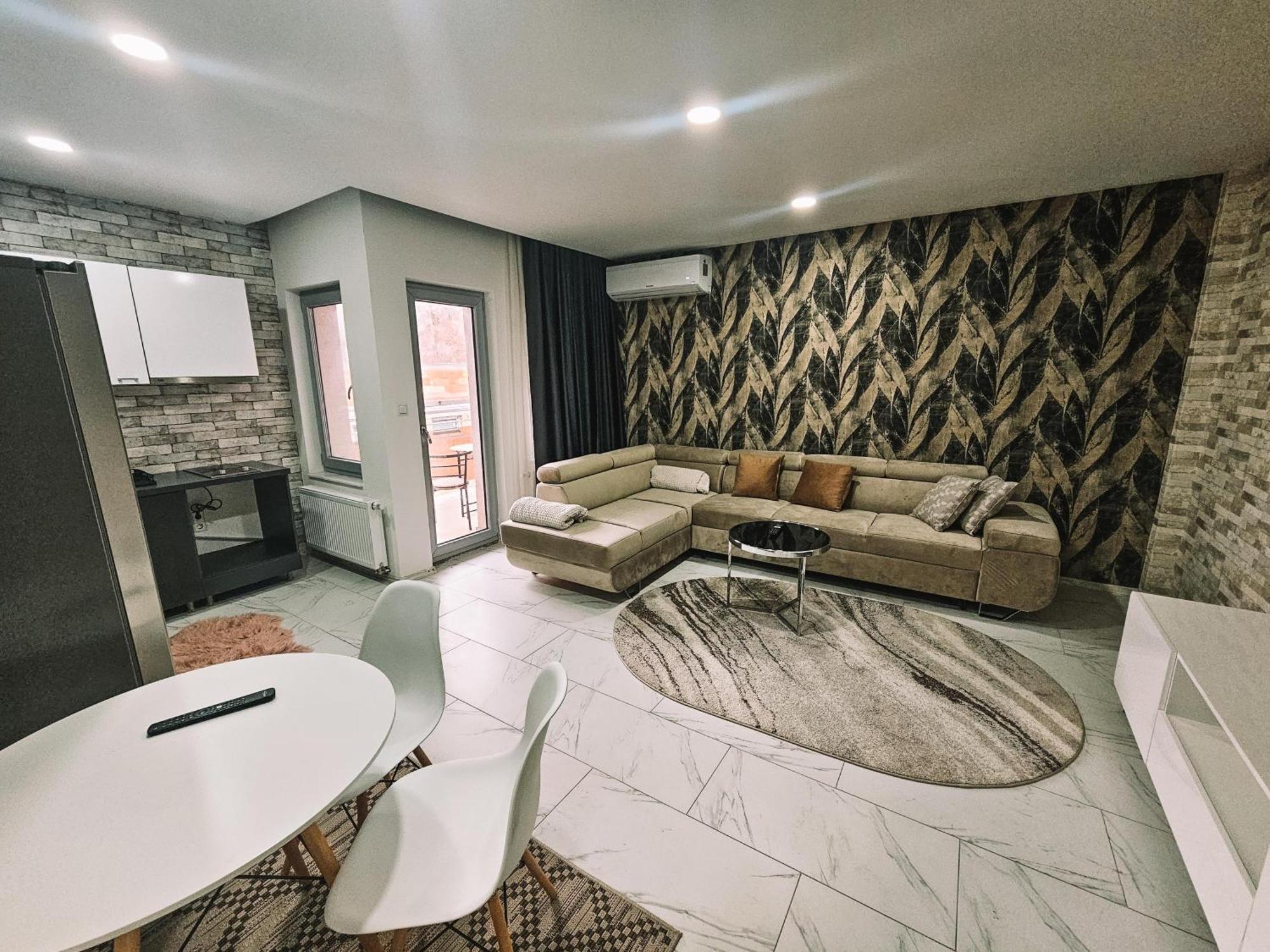 Nne Apartment *