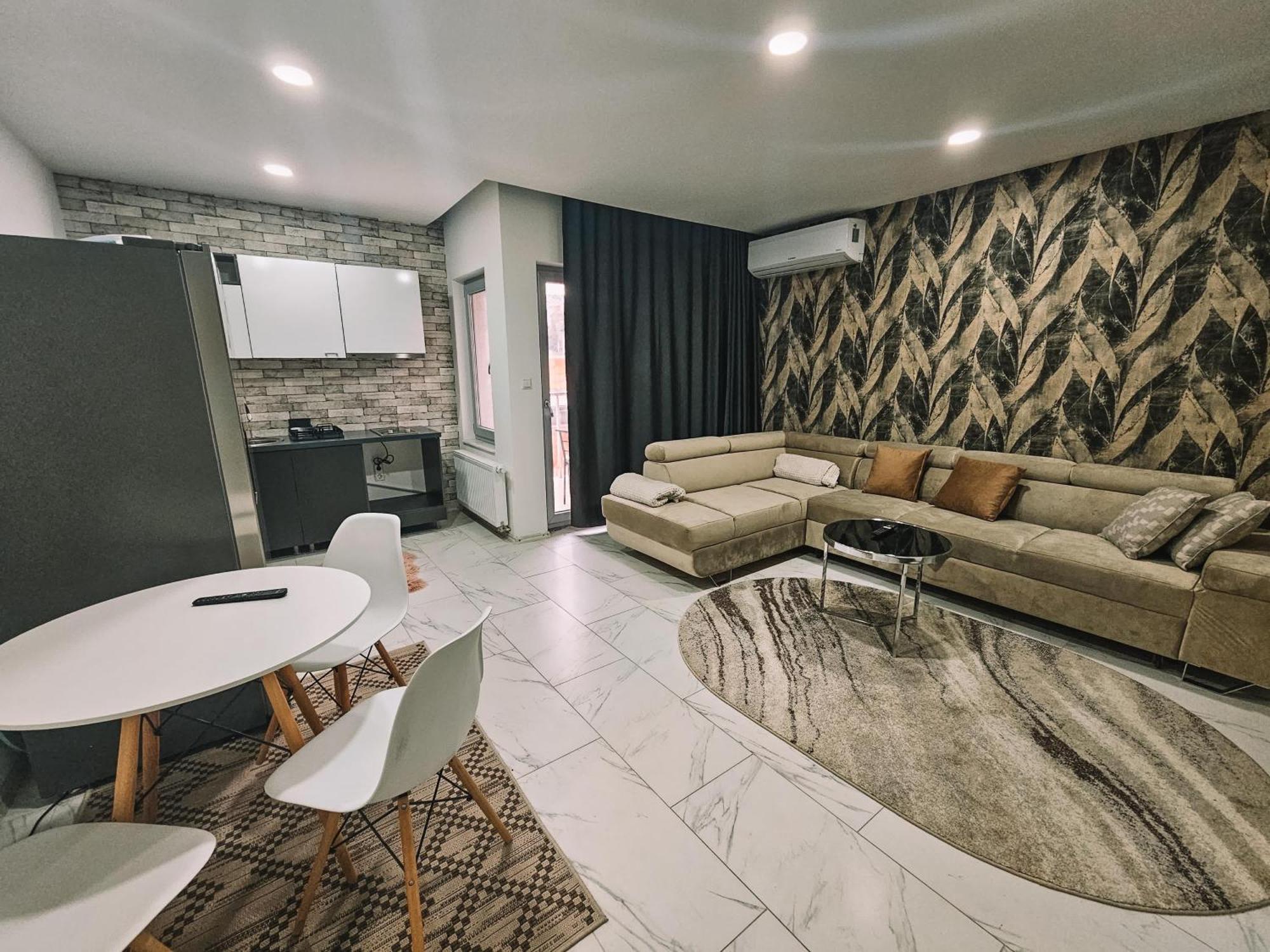 Nne Apartment *