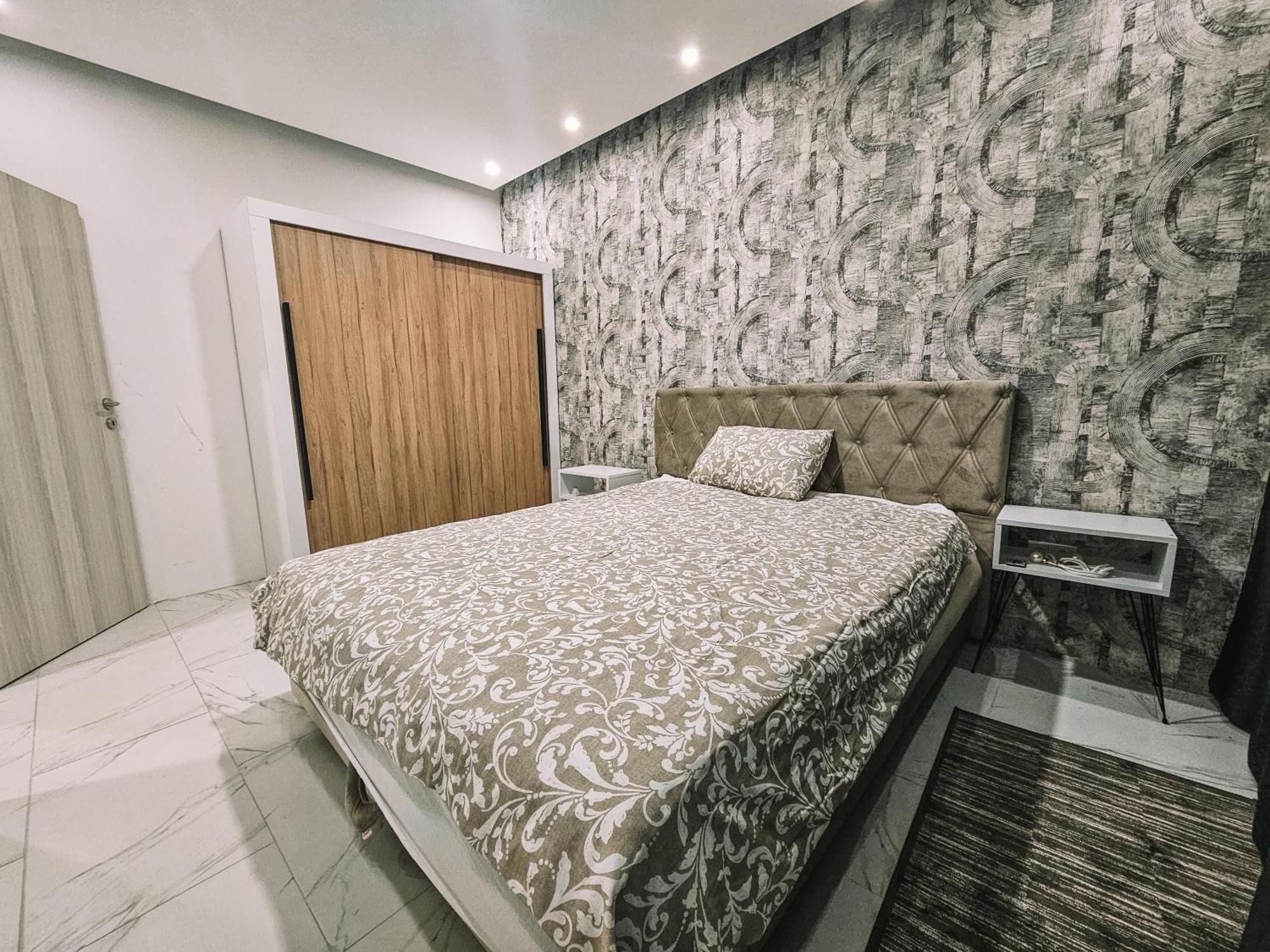 Nne Apartment *